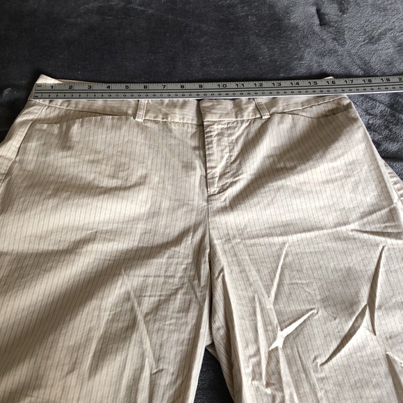 Women’s size 12 dockers ideal fit striped shorts - Picture 6 of 11